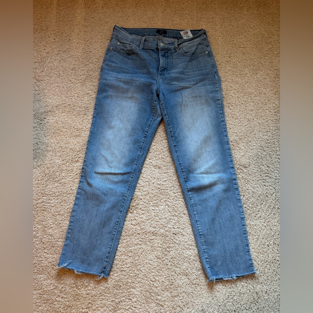 NYDJ Jeans Womens 8 Blue Ankle Raw Hem Straight Leg Stretch Denim Light Wash